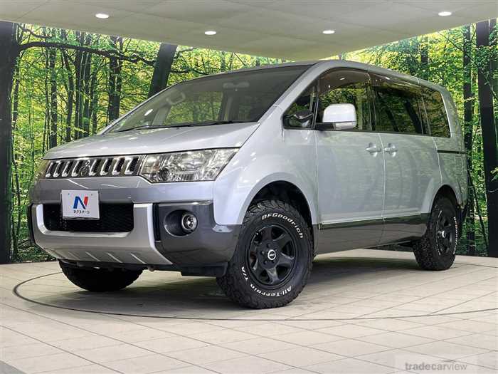 2013 Mitsubishi Delica D5