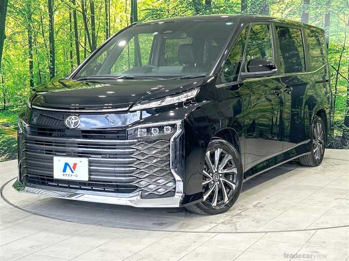 2022 Toyota Voxy