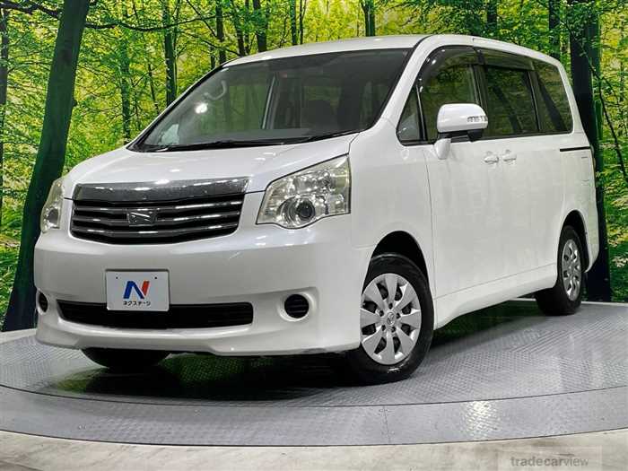 2010 Toyota Noah