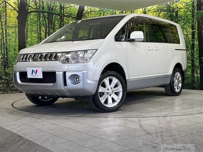 2013 Mitsubishi Delica D5