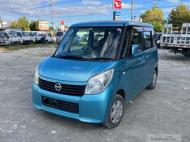 2010 Nissan ROOX