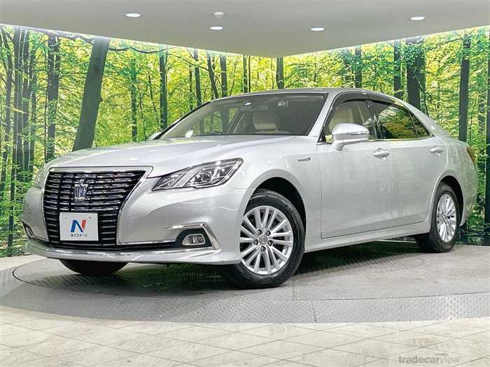 2016 Toyota Crown Hybrid