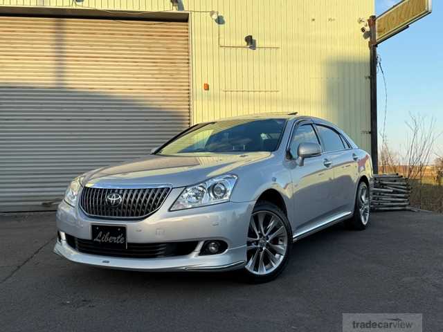 2010 Toyota Crown Majesta