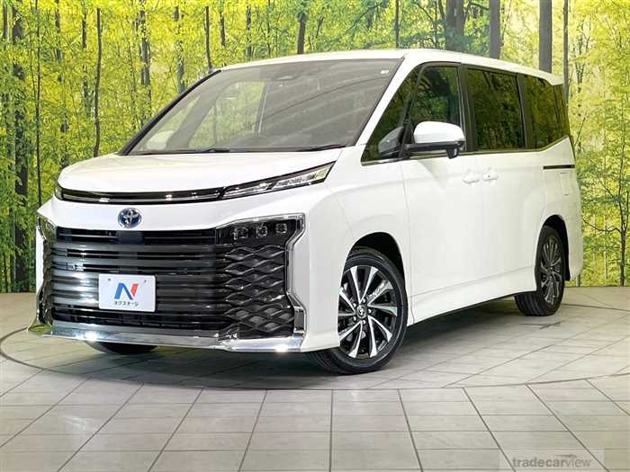 2022 Toyota Voxy