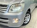 2004 Toyota Noah