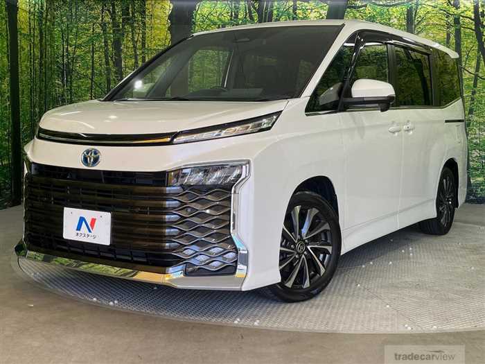 2022 Toyota Voxy