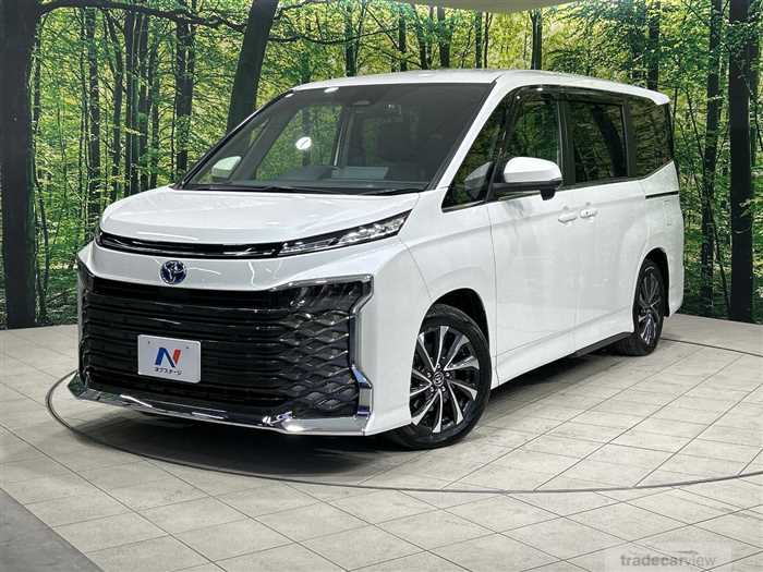 2023 Toyota Voxy