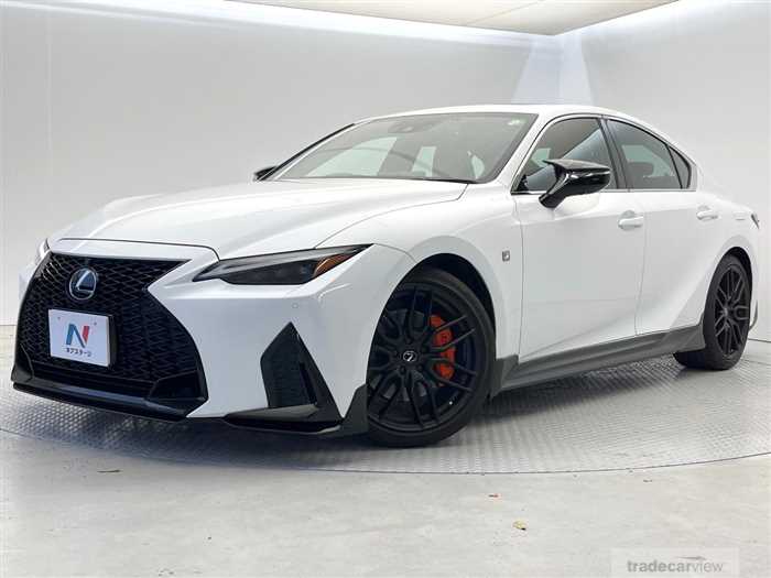 2021 Lexus IS