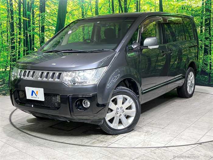 2013 Mitsubishi Delica D5