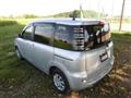 2004 Toyota Sienta