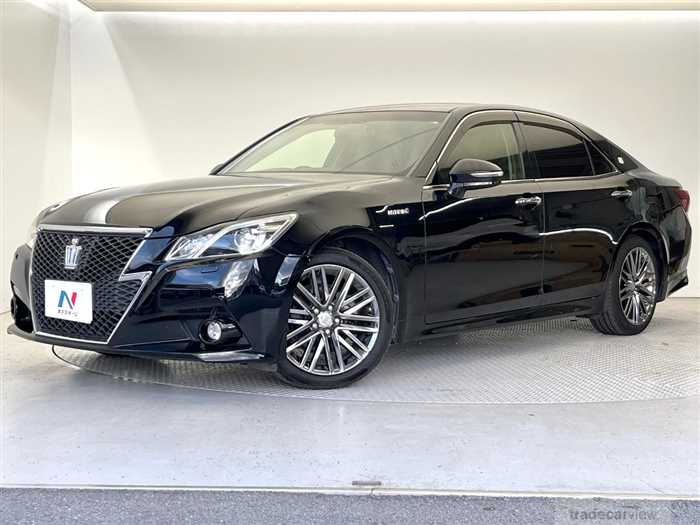 2013 Toyota Crown Hybrid