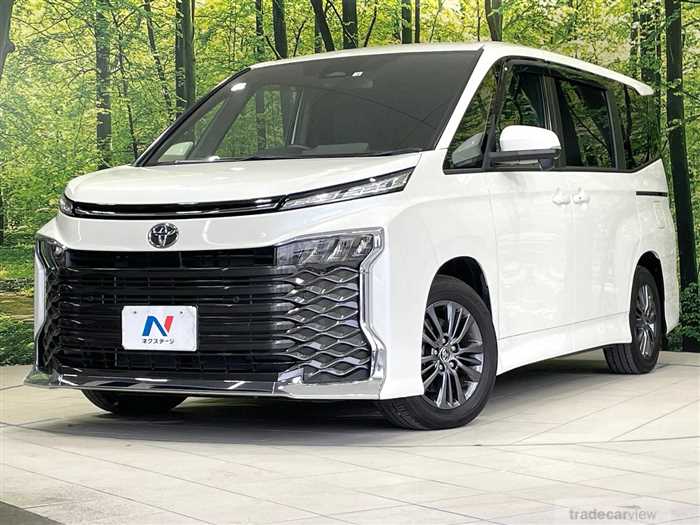 2022 Toyota Voxy