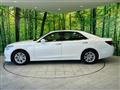 2013 Toyota Crown Hybrid