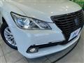 2013 Toyota Crown Hybrid