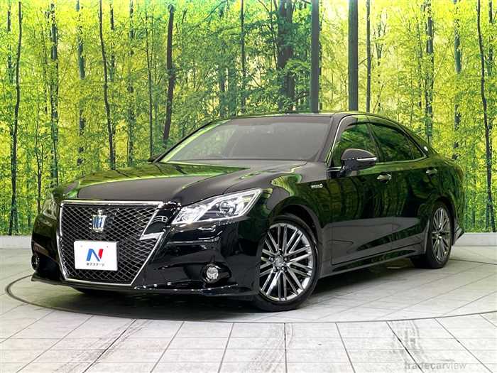 2013 Toyota Crown Hybrid