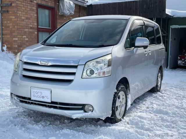 2007 Toyota Noah