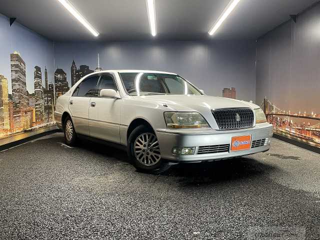 2001 Toyota Crown Majesta