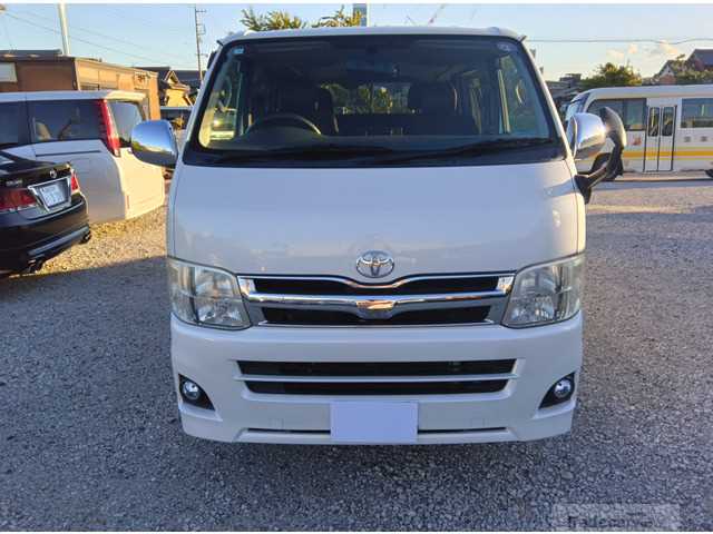 2010 Toyota Regiusace Van