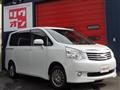 2013 Toyota Noah