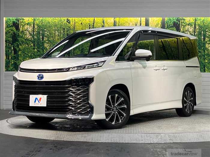 2022 Toyota Voxy