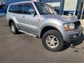 2000 Mitsubishi Pajero