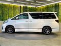 2013 Toyota Alphard