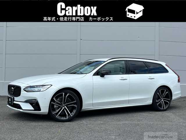 2022 Volvo V90