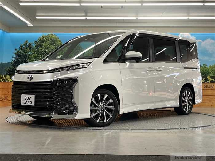 2022 Toyota Voxy