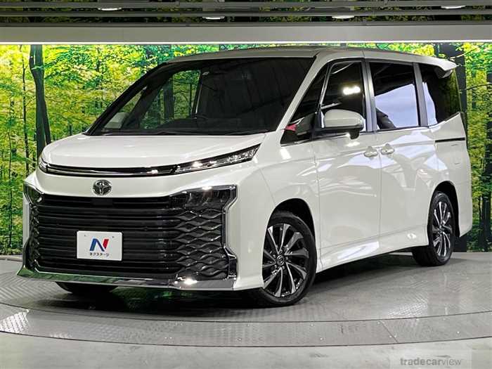 2022 Toyota Voxy