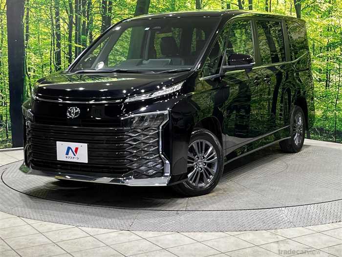 2022 Toyota Voxy