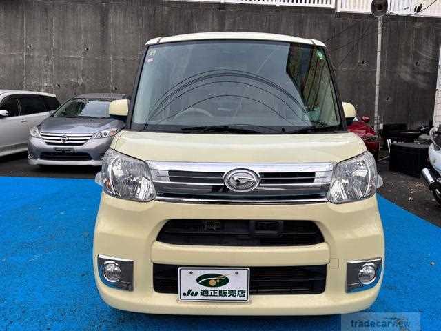 2014 Daihatsu Tanto