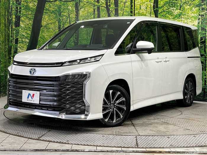 2022 Toyota Voxy