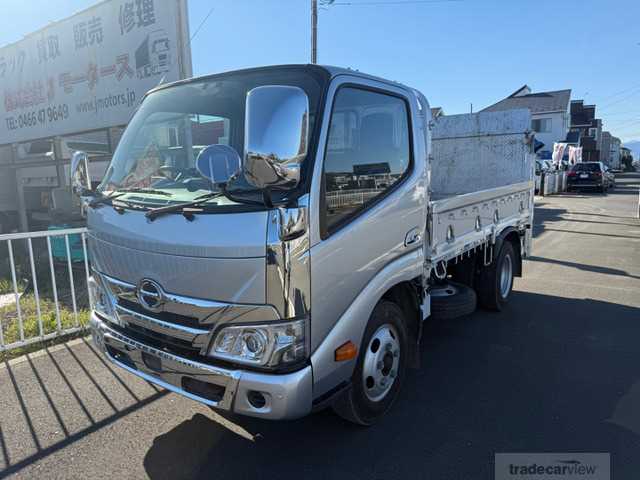 2022 Hino Dutro