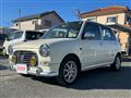 2000 Daihatsu Miragino