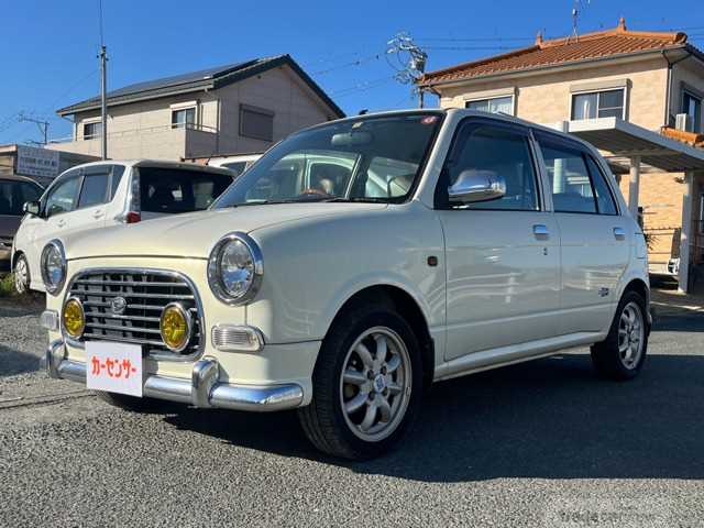 2000 Daihatsu Miragino