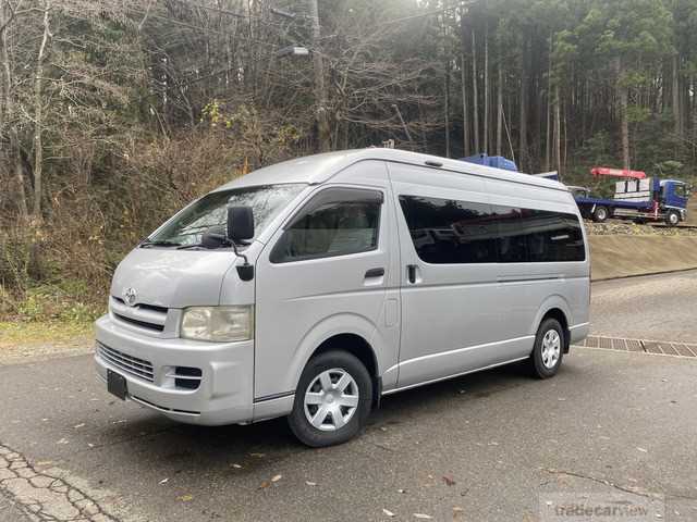 2005 Toyota Hiace Commuter