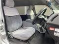 2005 Toyota Hiace Commuter