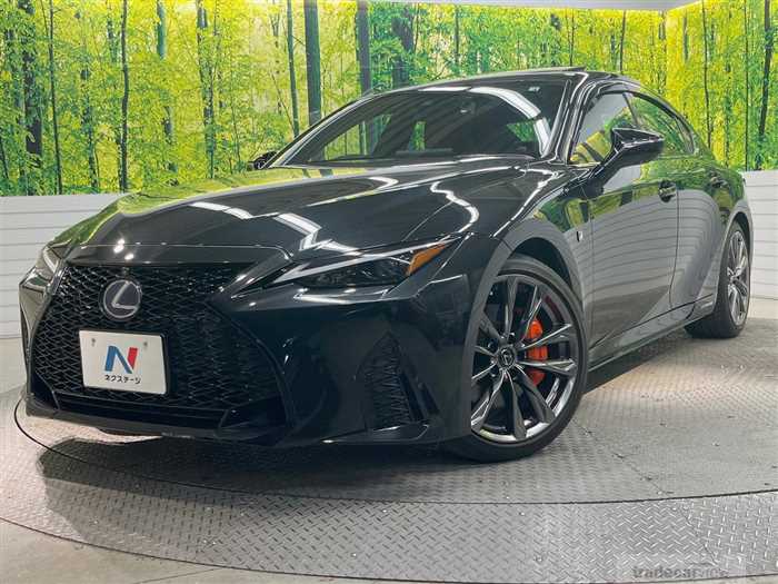 2022 Lexus IS