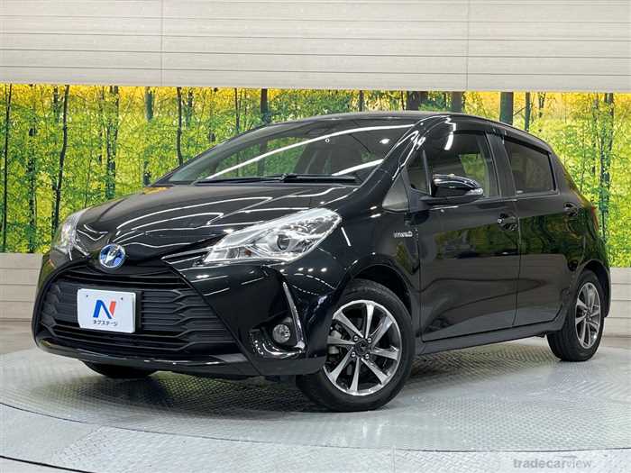 2017 Toyota Vitz