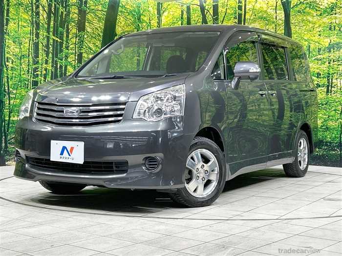 2012 Toyota Noah