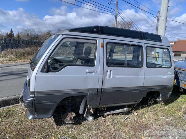 1990 Mitsubishi Bravo