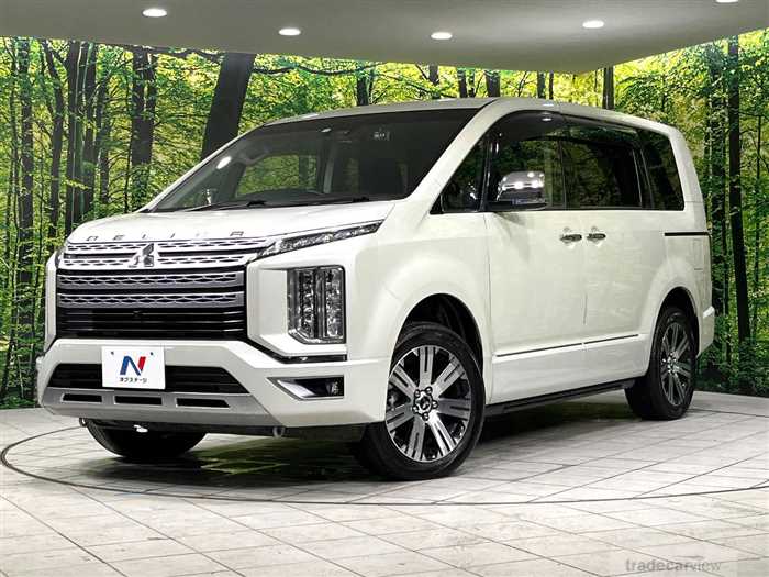 2020 Mitsubishi Delica D5