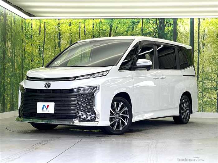 2022 Toyota Voxy