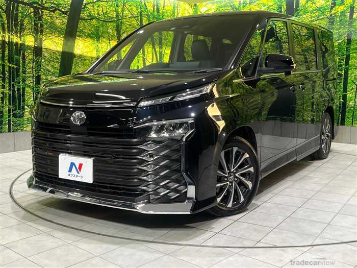 2022 Toyota Voxy