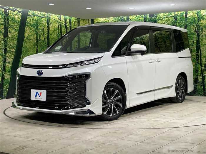 2022 Toyota Voxy