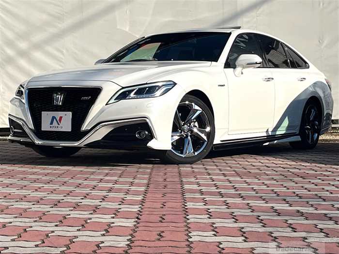 2018 Toyota Crown Hybrid