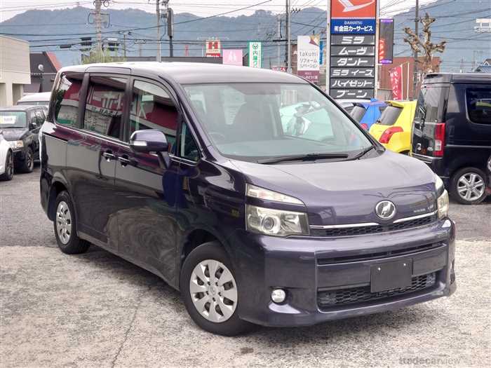 2010 Toyota Voxy