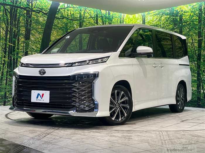 2024 Toyota Voxy