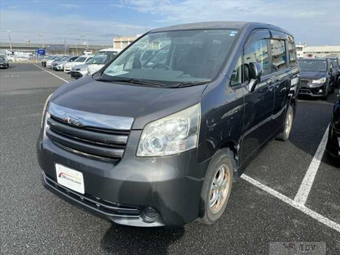 2009 Toyota Noah