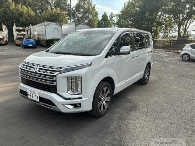 2022 Mitsubishi Delica D5